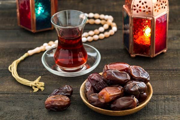 عوارض نوشیدن زیاد چای در رمضان