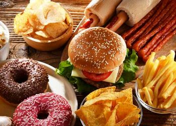 عادات غذایی ناسالم؛ زودتر پیرتان می‌کند!
