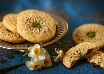 طرز تهیه شیرینی خرمایی خوشمزه و مقوی  
