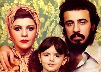 ژست و تیپ متفاوت «علی حاتمی» در پشت صحنه فیلم کمال‌الملک/ عکس
