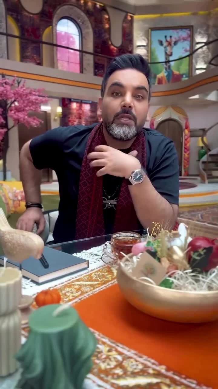 احسان علیخانی با این ویدئو سال نو را تبریک گفت