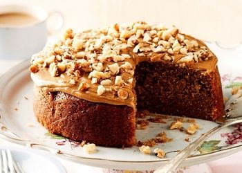 طرز تهیه کیک نسکافه و گردو در خانه