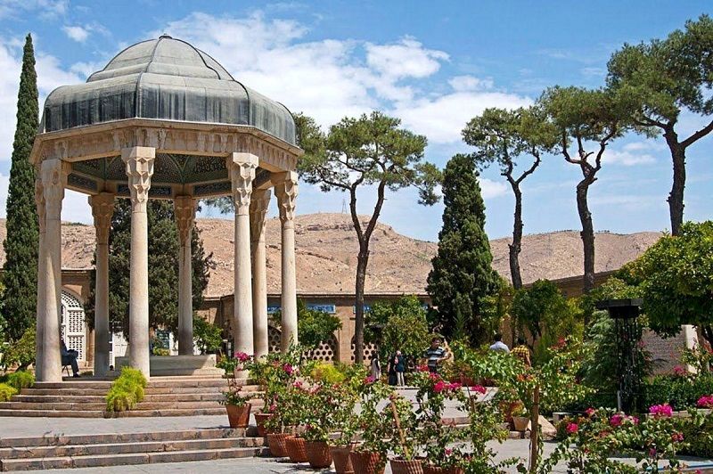 فال حافظ ۲۸ اسفند ماه ۱۴۰۳/ ما آزموده‌ایم در این شهر بخت خویش