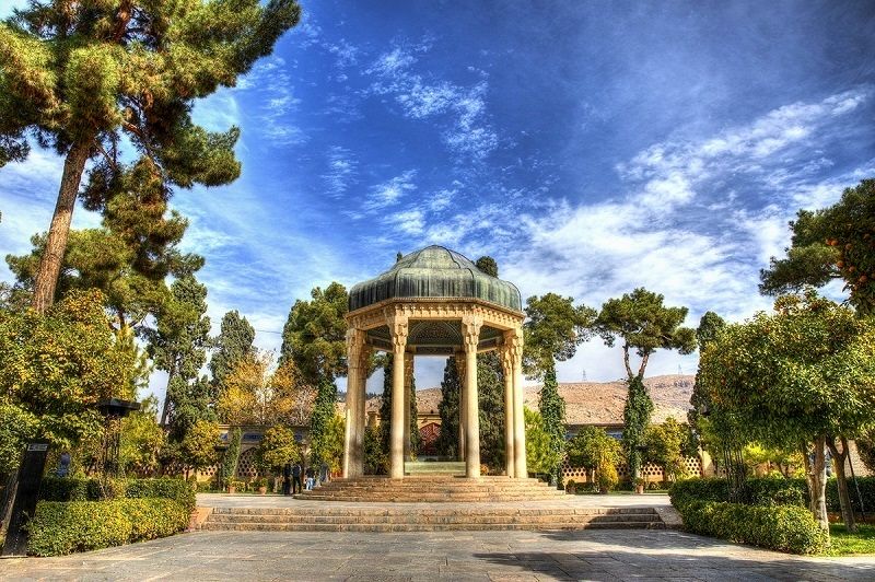 فال حافظ ۱۲ آذر ماه ۱۴۰۳/ من از دیار حبیبم نه از بلاد غریب