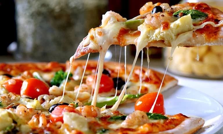 چرا پیتزا همیشه خوشمزه است؟